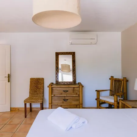 Bellavista Has Stunning Views And A Private Infinity Pool